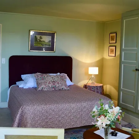 Chateau De Vaux 5*
