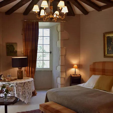 Chateau De Vaux Maison d'hôtes 5*