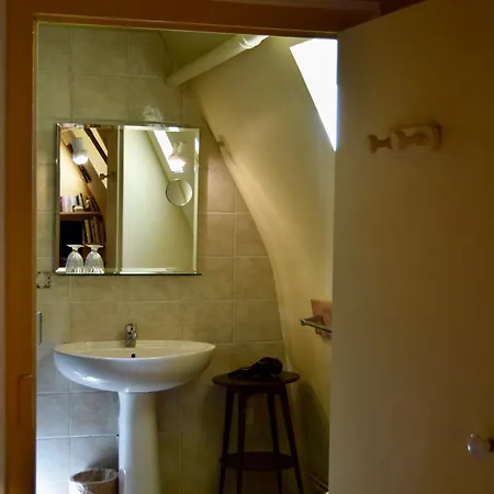 Guest house Chateau De Vaux Yvre-l'Eveque
