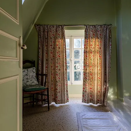 Chateau De Vaux Guest house