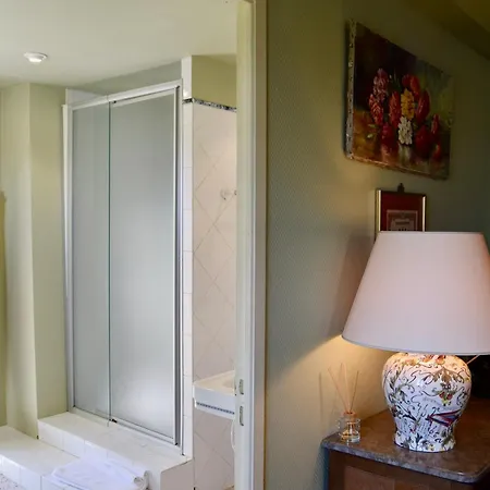 Chateau De Vaux Guest house 5*