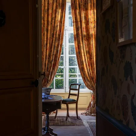 Chateau De Vaux Guest house 5*