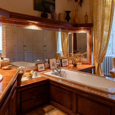 Chateau De Vaux 5* Yvre-l'Eveque