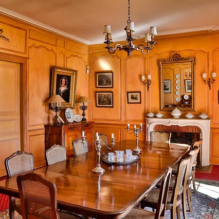 Guest house Chateau De Vaux Yvre-l'Eveque
