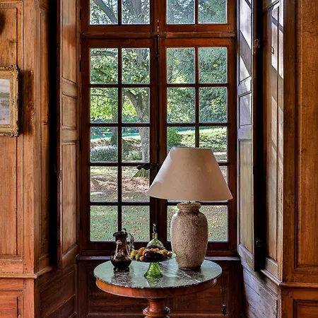Chateau De Vaux Guest house