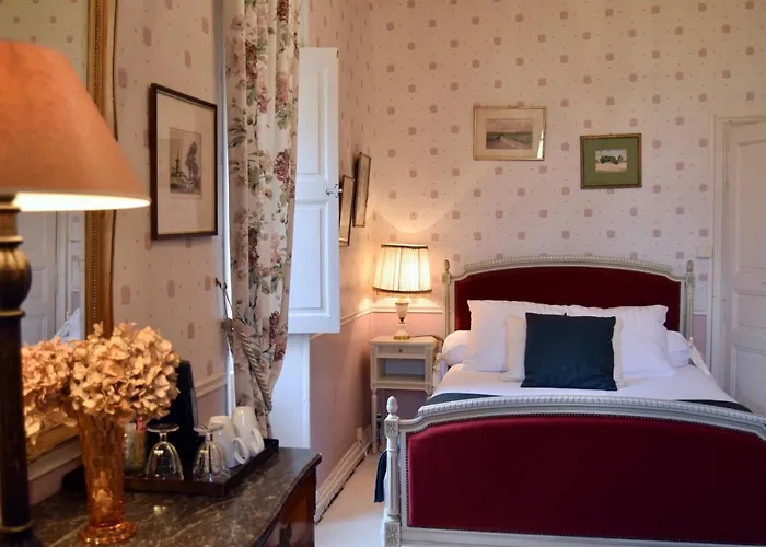 Chateau De Vaux 5* Yvré-lʼÉvêque