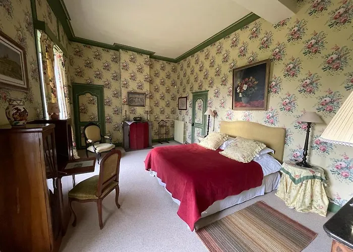 Guest house Chateau De Vaux Yvre-l'Eveque