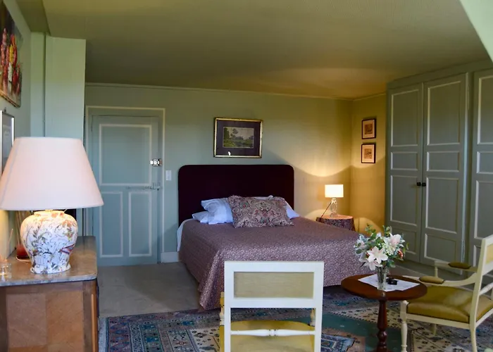 Chateau De Vaux Guest house Yvre-l'Eveque