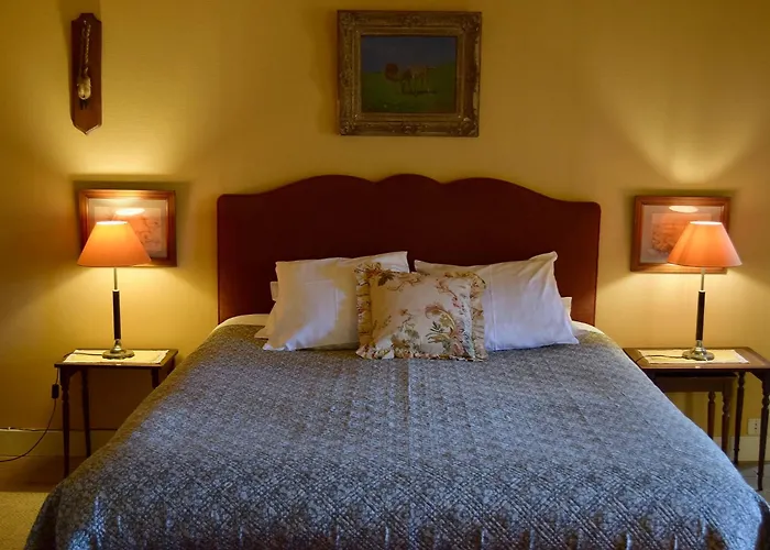 Guest house Chateau De Vaux Yvre-l'Eveque