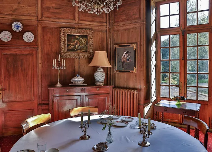 Chateau De Vaux 5* Yvré-lʼÉvêque